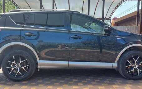 Toyota RAV4, 2017 год, 3 200 000 рублей, 9 фотография