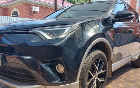 Toyota RAV4, 2017 год, 3 200 000 рублей, 10 фотография