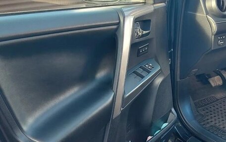 Toyota RAV4, 2017 год, 3 200 000 рублей, 5 фотография