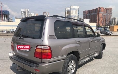 Toyota Land Cruiser 100 рестайлинг 2, 2002 год, 1 950 000 рублей, 5 фотография