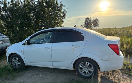 Chevrolet Aveo III, 2014 год, 500 000 рублей, 3 фотография