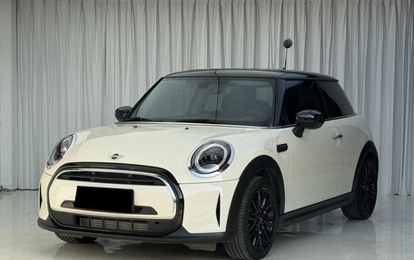 MINI Hatch, 2022 год, 2 350 000 рублей, 3 фотография