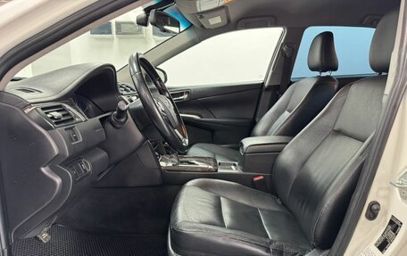 Toyota Camry, 2015 год, 1 850 000 рублей, 10 фотография