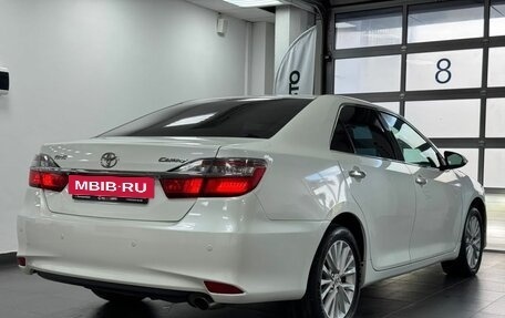 Toyota Camry, 2015 год, 1 850 000 рублей, 6 фотография