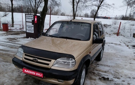 Chevrolet Niva I рестайлинг, 2004 год, 193 000 рублей, 1 фотография