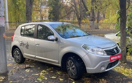 Renault Sandero I, 2012 год, 730 000 рублей, 3 фотография