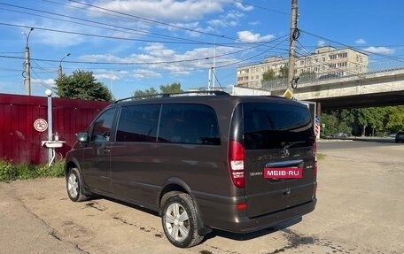 Mercedes-Benz Viano, 2013 год, 2 300 000 рублей, 2 фотография