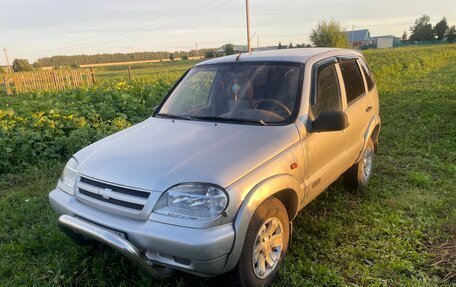 Chevrolet Niva I рестайлинг, 2004 год, 380 000 рублей, 5 фотография