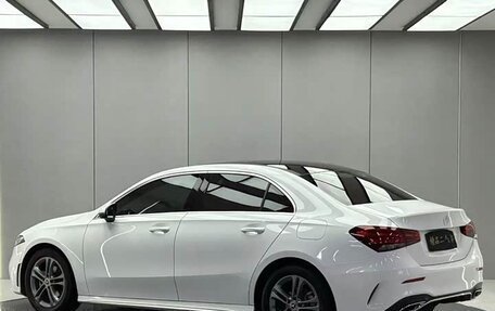 Mercedes-Benz A-Класс, 2022 год, 2 180 000 рублей, 6 фотография
