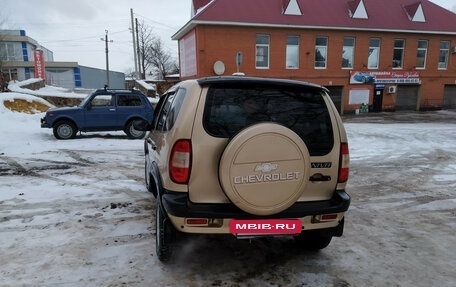Chevrolet Niva I рестайлинг, 2004 год, 193 000 рублей, 3 фотография