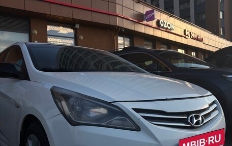 Hyundai Solaris II рестайлинг, 2015 год, 650 000 рублей, 3 фотография