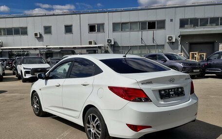 Hyundai Solaris II рестайлинг, 2015 год, 980 000 рублей, 3 фотография