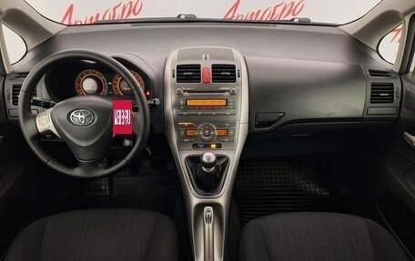 Toyota Auris II, 2009 год, 750 000 рублей, 9 фотография