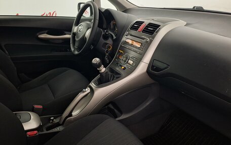 Toyota Auris II, 2009 год, 750 000 рублей, 12 фотография
