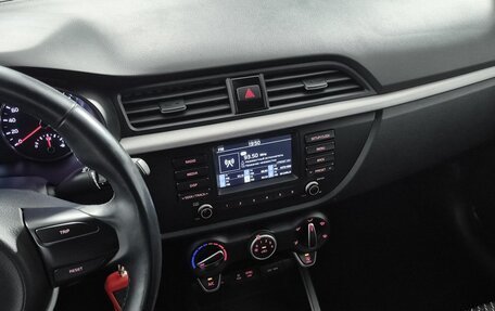 KIA Rio IV, 2017 год, 1 240 000 рублей, 18 фотография