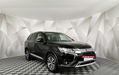 Mitsubishi Outlander III рестайлинг 3, 2019 год, 1 535 150 рублей, 3 фотография