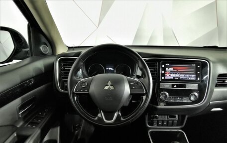 Mitsubishi Outlander III рестайлинг 3, 2019 год, 1 535 150 рублей, 17 фотография