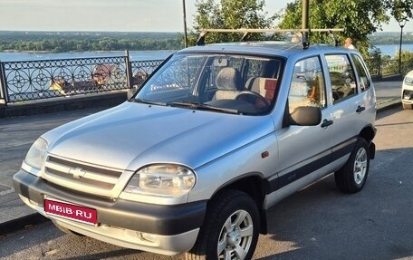 Chevrolet Niva I рестайлинг, 2003 год, 350 000 рублей, 1 фотография