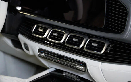Mercedes-Benz Maybach GLS I, 2022 год, 21 000 000 рублей, 16 фотография