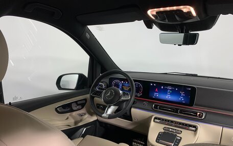 Mercedes-Benz V-Класс, 2024 год, 15 100 000 рублей, 34 фотография