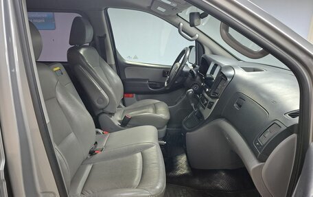 Hyundai Grand Starex Grand Starex I рестайлинг 2, 2018 год, 2 400 000 рублей, 10 фотография