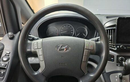 Hyundai Grand Starex Grand Starex I рестайлинг 2, 2018 год, 2 400 000 рублей, 18 фотография