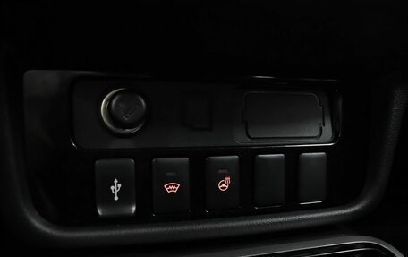 Mitsubishi Outlander III рестайлинг 3, 2019 год, 1 979 000 рублей, 16 фотография