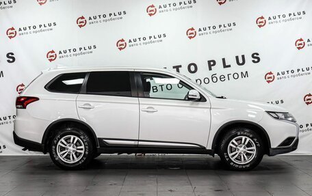 Mitsubishi Outlander III рестайлинг 3, 2019 год, 1 979 000 рублей, 5 фотография