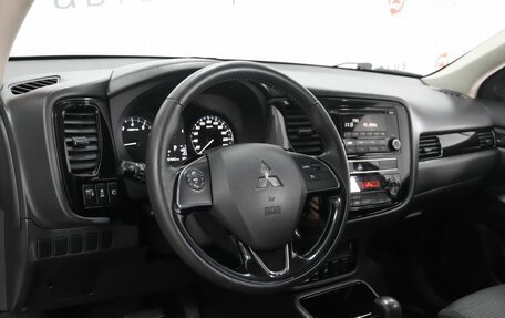 Mitsubishi Outlander III рестайлинг 3, 2019 год, 1 979 000 рублей, 7 фотография