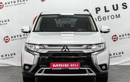 Mitsubishi Outlander III рестайлинг 3, 2019 год, 1 979 000 рублей, 3 фотография