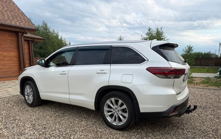 Toyota Highlander III, 2019 год, 3 500 000 рублей, 6 фотография