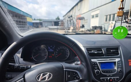 Hyundai Solaris II рестайлинг, 2012 год, 460 000 рублей, 10 фотография