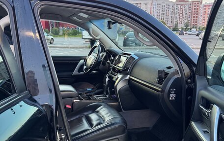 Toyota Land Cruiser 200, 2012 год, 2 950 000 рублей, 6 фотография