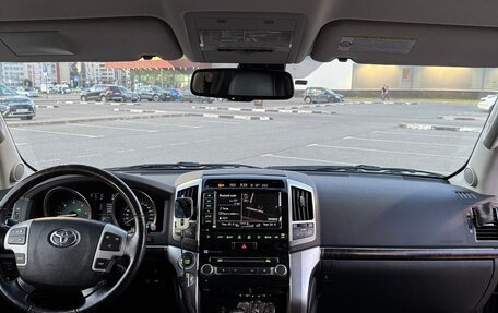 Toyota Land Cruiser 200, 2012 год, 2 950 000 рублей, 9 фотография