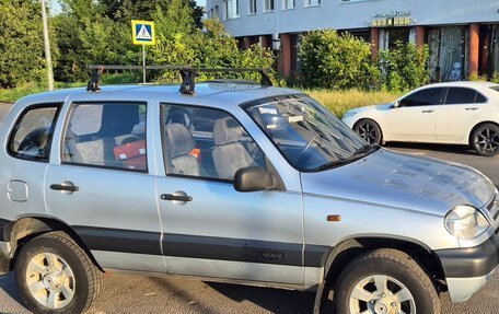 Chevrolet Niva I рестайлинг, 2003 год, 350 000 рублей, 2 фотография