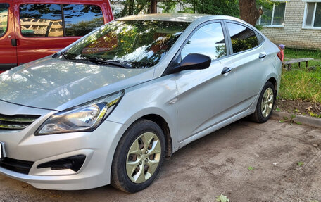 Hyundai Solaris II рестайлинг, 2015 год, 780 000 рублей, 5 фотография