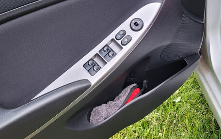 Hyundai Solaris II рестайлинг, 2015 год, 780 000 рублей, 14 фотография