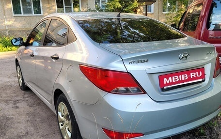 Hyundai Solaris II рестайлинг, 2015 год, 780 000 рублей, 4 фотография