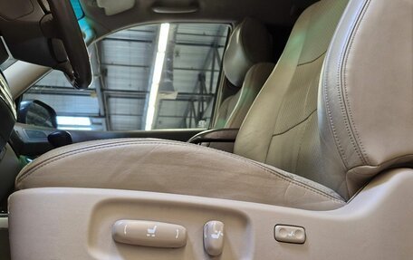 Toyota Land Cruiser Prado 120 рестайлинг, 2007 год, 1 930 000 рублей, 15 фотография