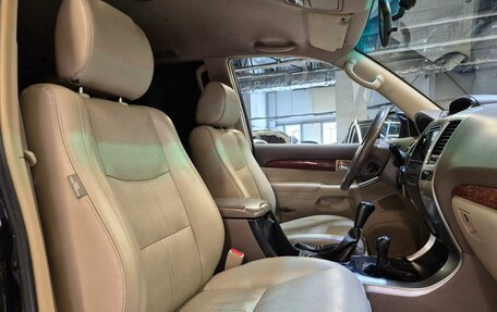 Toyota Land Cruiser Prado 120 рестайлинг, 2007 год, 1 930 000 рублей, 19 фотография
