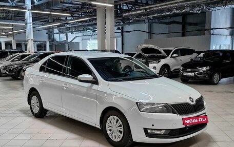 Skoda Rapid I, 2017 год, 640 000 рублей, 3 фотография