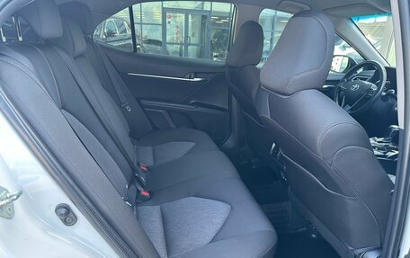 Toyota Camry, 2018 год, 2 450 000 рублей, 8 фотография