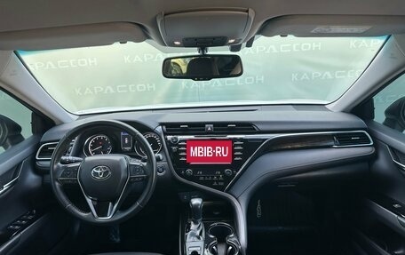 Toyota Camry, 2018 год, 2 450 000 рублей, 6 фотография
