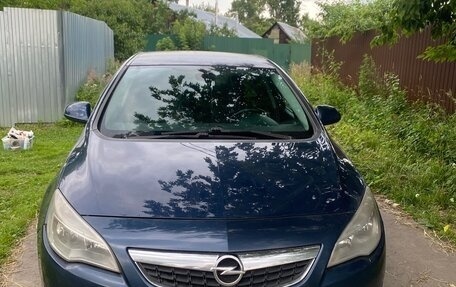 Opel Astra J, 2010 год, 440 000 рублей, 1 фотография