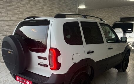 Chevrolet Niva I рестайлинг, 2016 год, 880 000 рублей, 7 фотография
