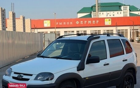 Chevrolet Niva I рестайлинг, 2016 год, 880 000 рублей, 3 фотография