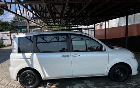 Toyota Sienta I, 2013 год, 890 000 рублей, 3 фотография