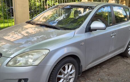 KIA cee'd I рестайлинг, 2009 год, 690 000 рублей, 3 фотография