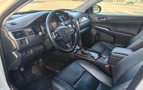 Toyota Camry, 2016 год, 2 350 000 рублей, 10 фотография