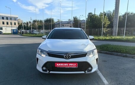Toyota Camry, 2016 год, 2 350 000 рублей, 2 фотография